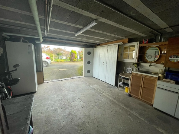 Maison de ville de 113 m² avec grand terrain à Camors, vue dégagée 