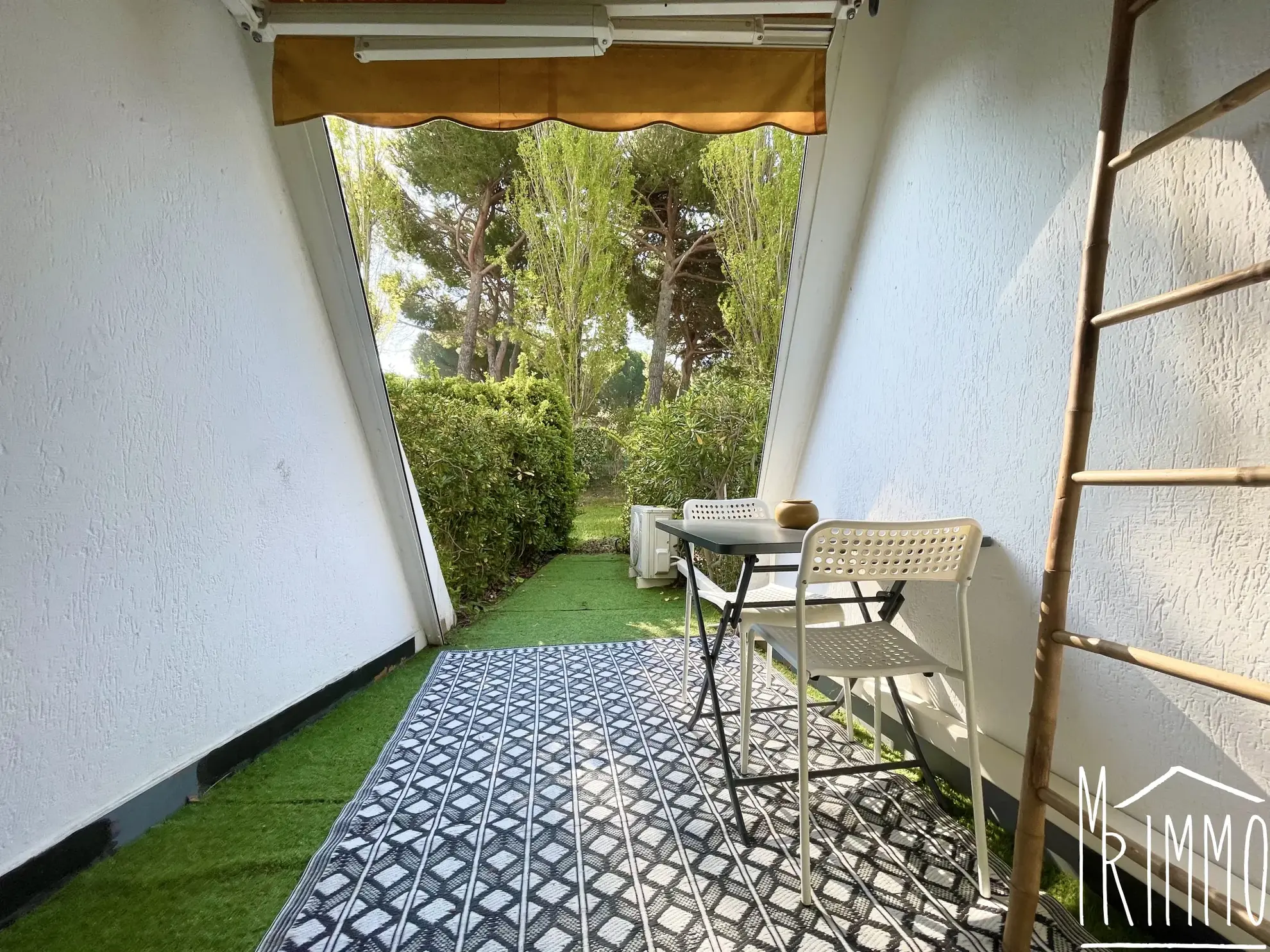 Charmant appartement T3 en rez-de-jardin à La Grande-Motte avec parking et terrasse 