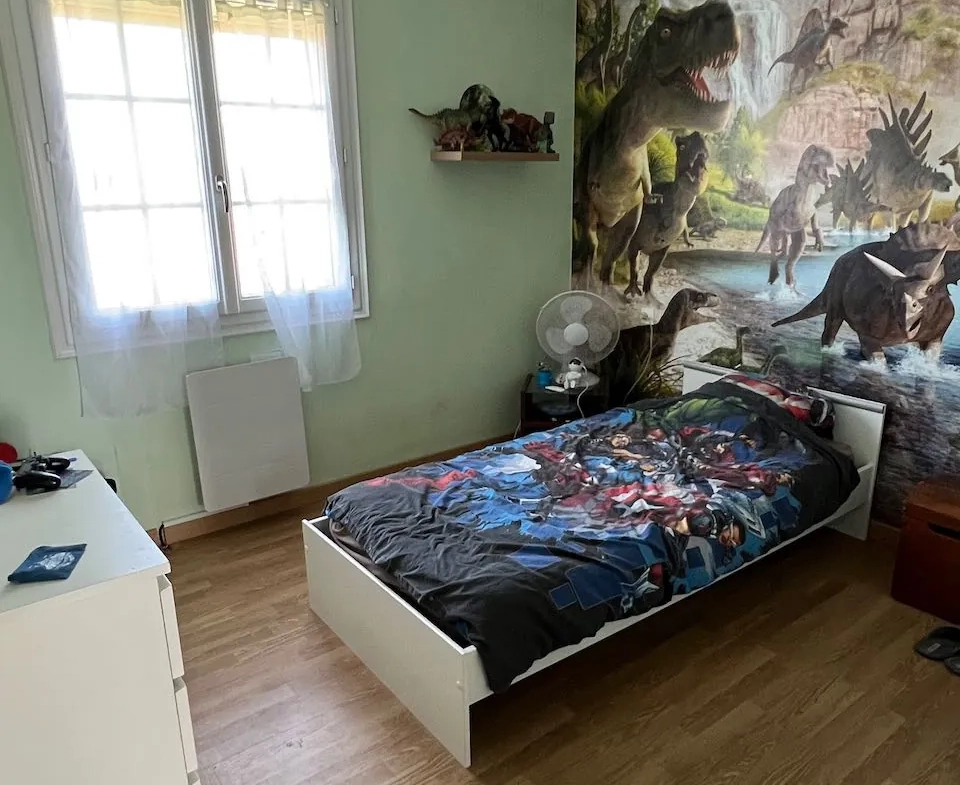 Maison familiale à Thiré avec jardin, garage et dépendances - 150 m² 