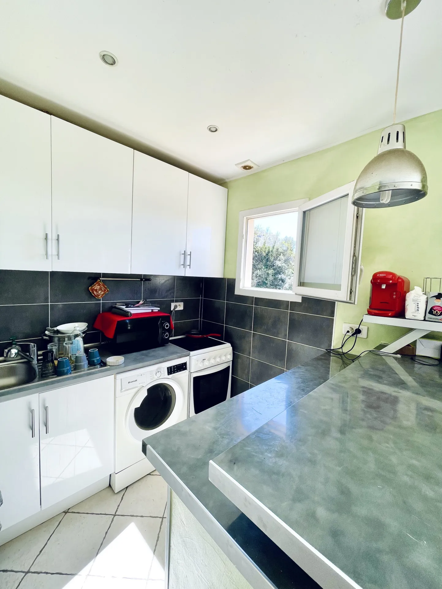 Studio lumineux avec balcon et vue montagne à Nice - idéal investissement ou résidence principale 