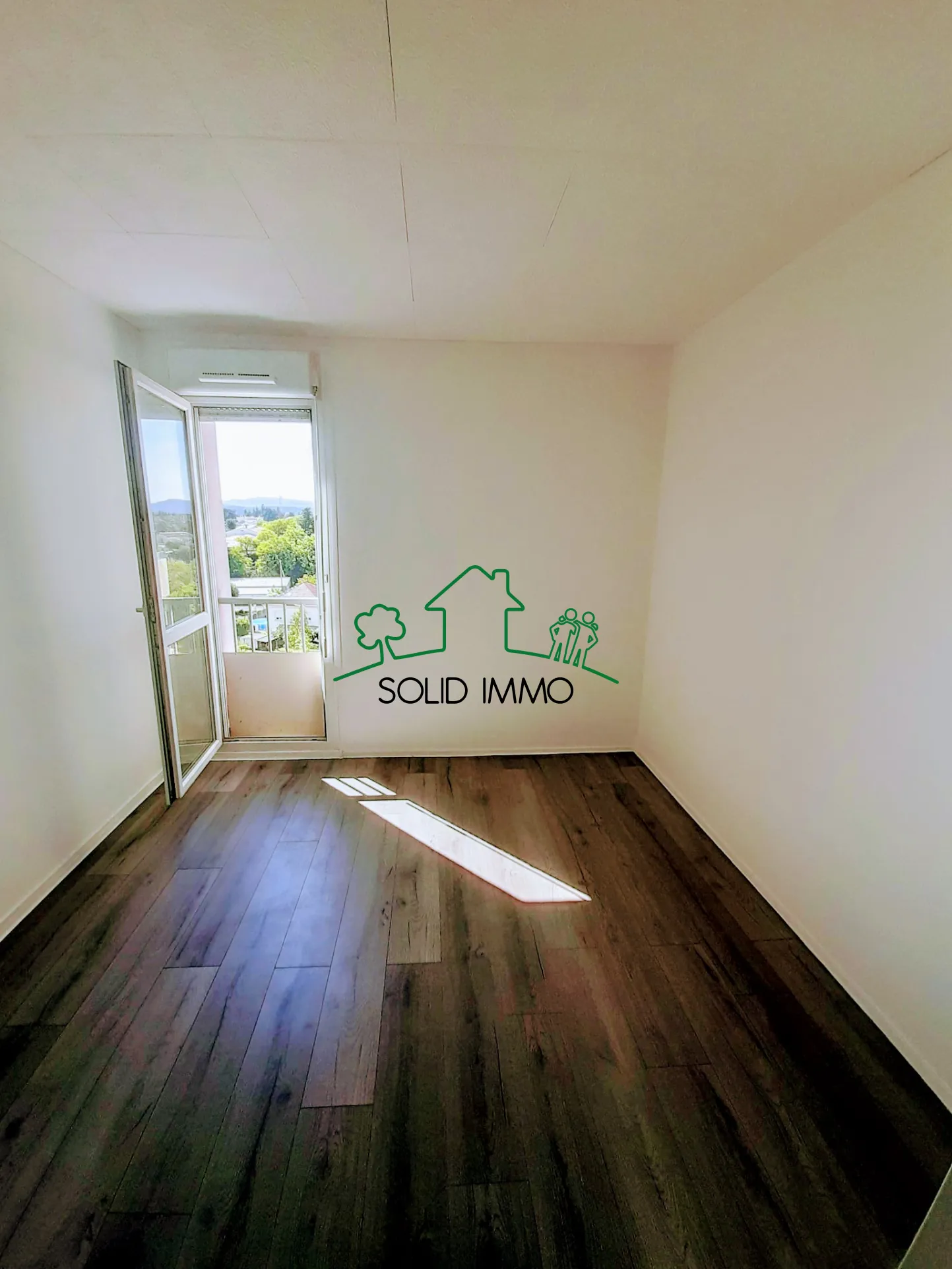 Appartement T4 lumineux de 69,4 m² à Montélimar centre-ville 