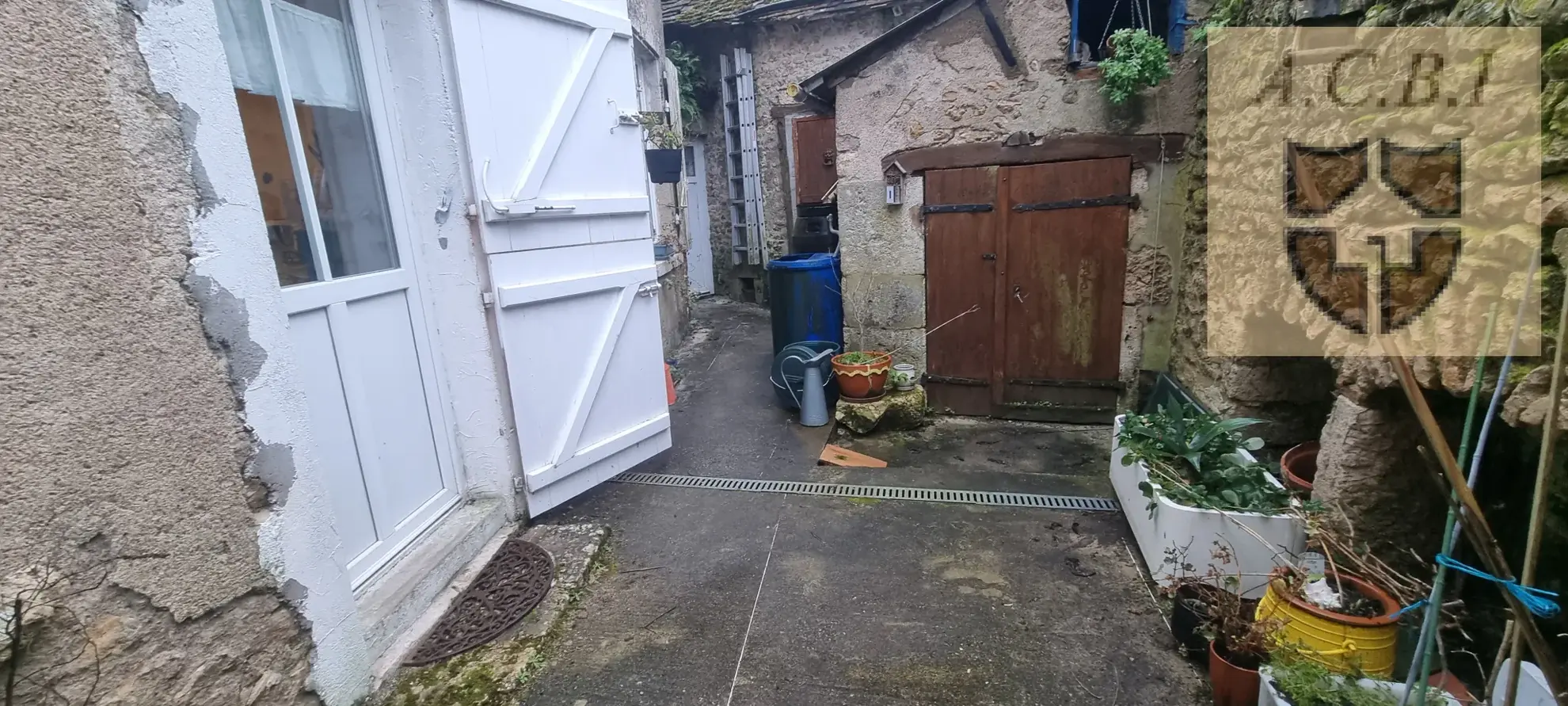Maison de village à Maves près de Blois avec 4 chambres et garage 