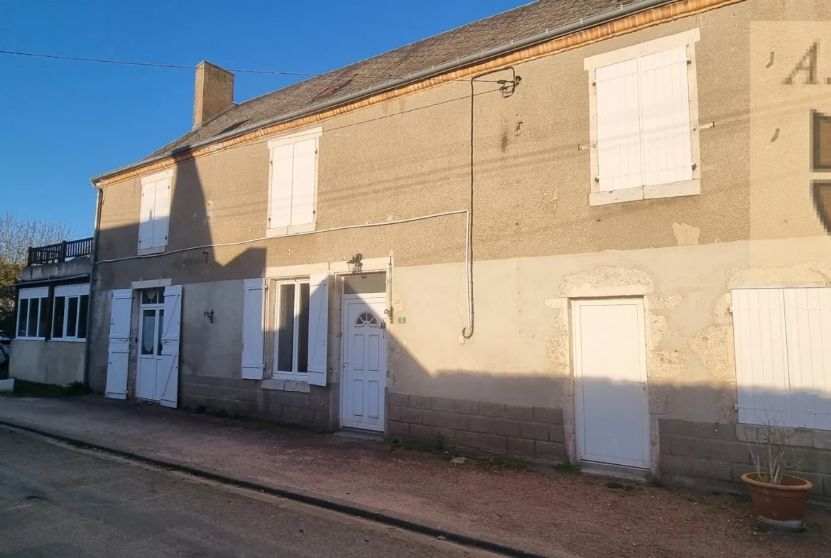 Maison de village à Maves près de Blois avec 4 chambres et garage 