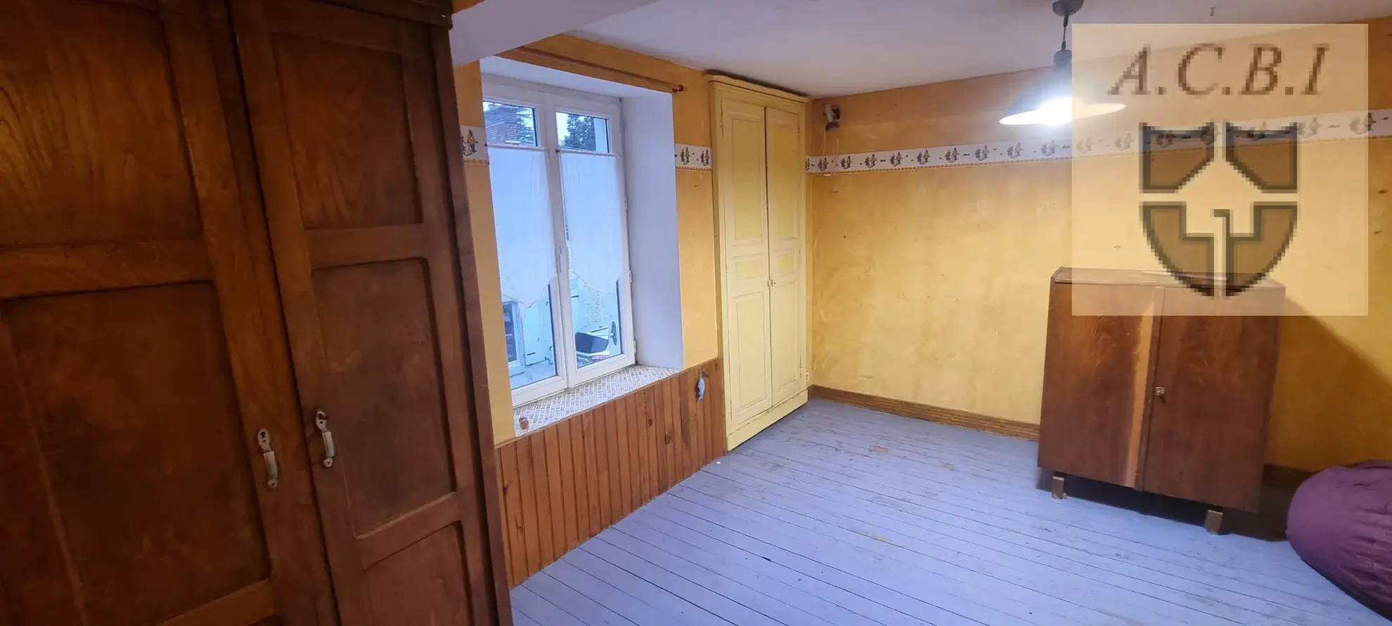Maison de village à Maves près de Blois avec 4 chambres et garage 