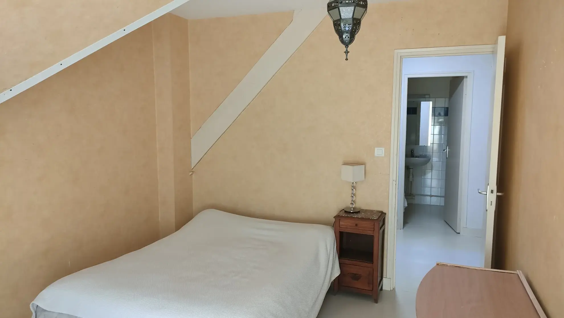 Maison en pierre à vendre à Saint Solve, centre du village, 120 m² 