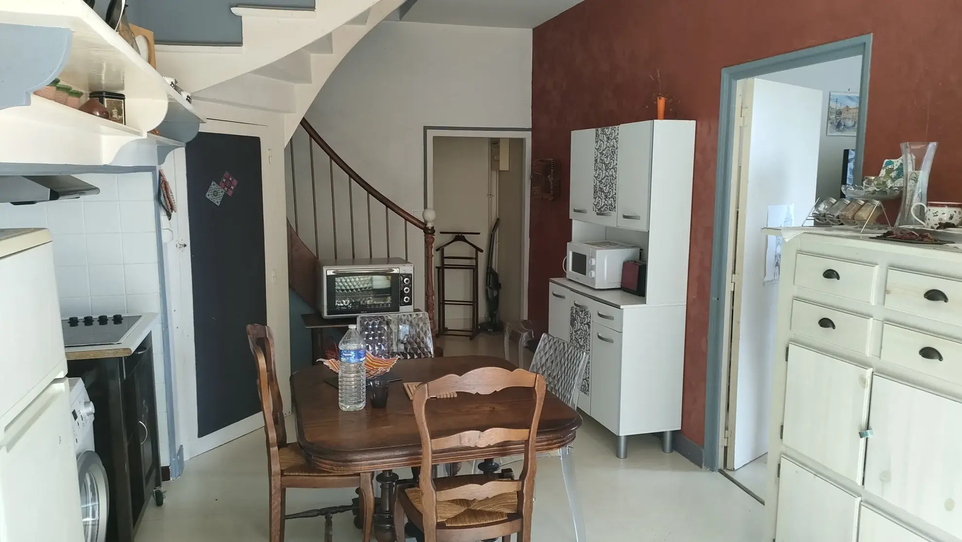 Maison en pierre à vendre à Saint Solve, centre du village, 120 m² 