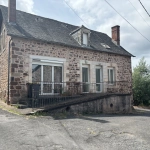 Maison en pierre à vendre à Saint Solve, centre du village, 120 m²