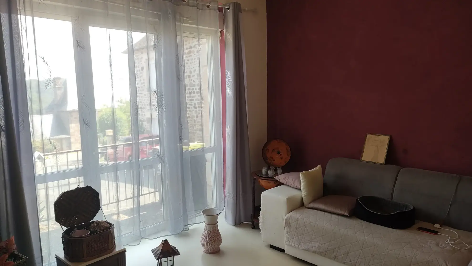 Maison en pierre à vendre à Saint Solve, centre du village, 120 m² 