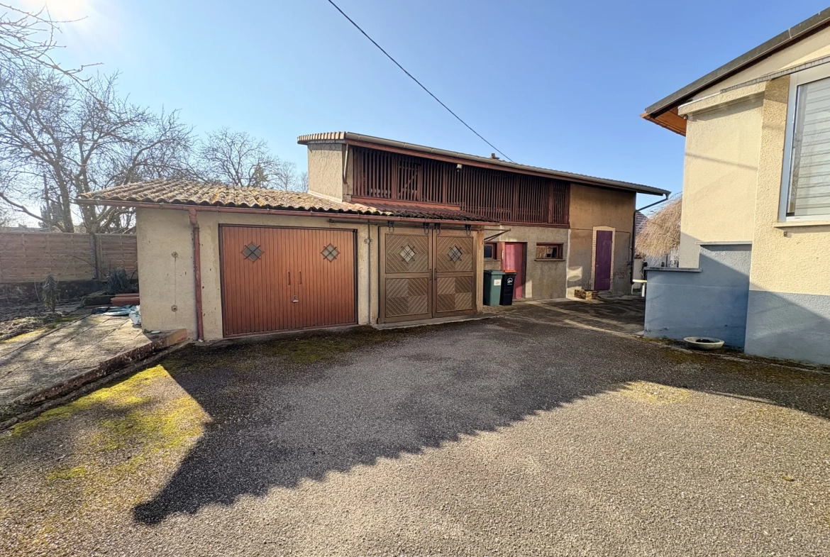 Maison avec potentiel de 186 m² à Montreux-vieux, idéal investisseur 