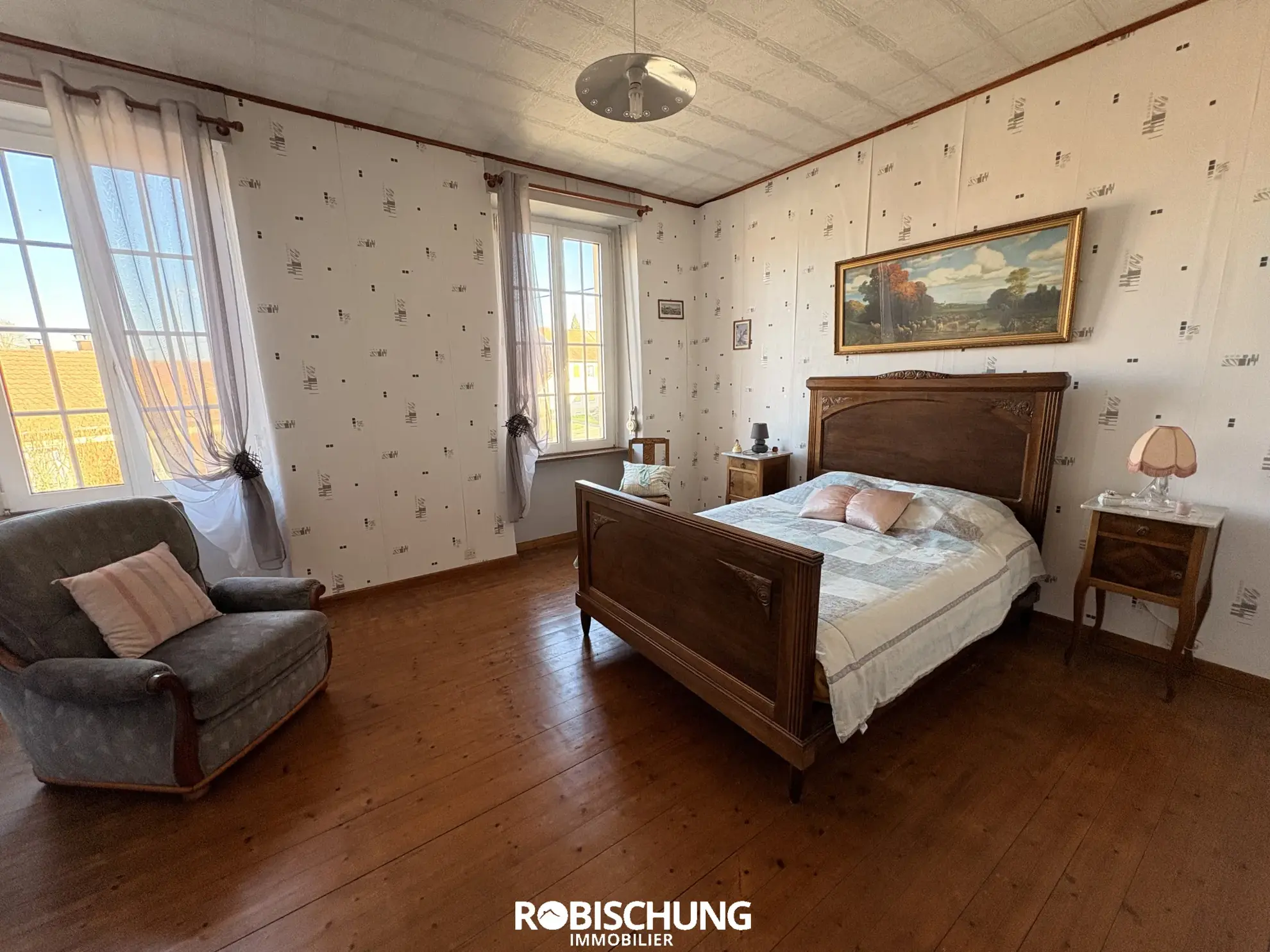 Maison avec potentiel de 186 m² à Montreux-vieux, idéal investisseur 
