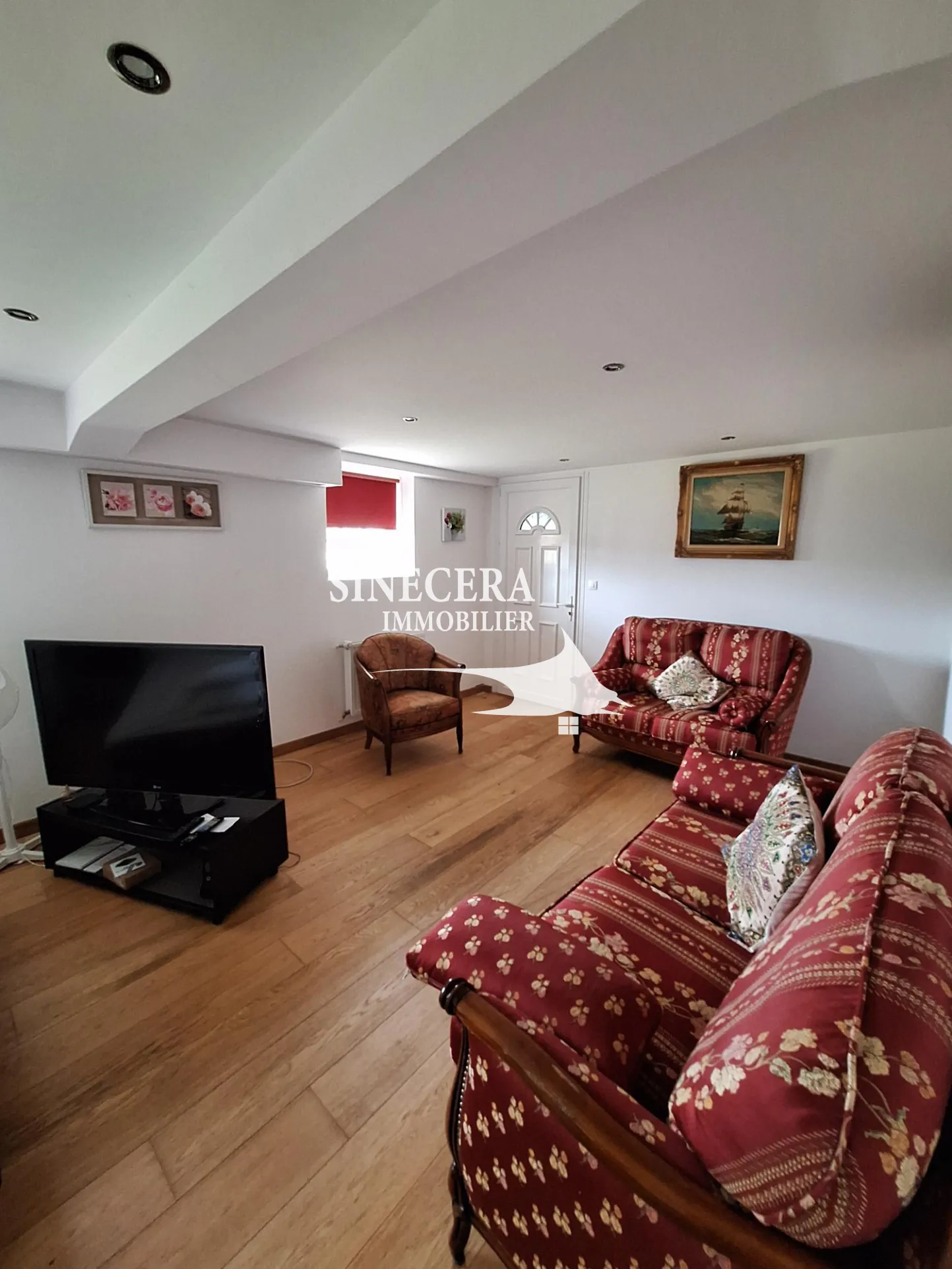 Maison à vendre de 170 m² avec piscine et grand hangar à Bordeilles 