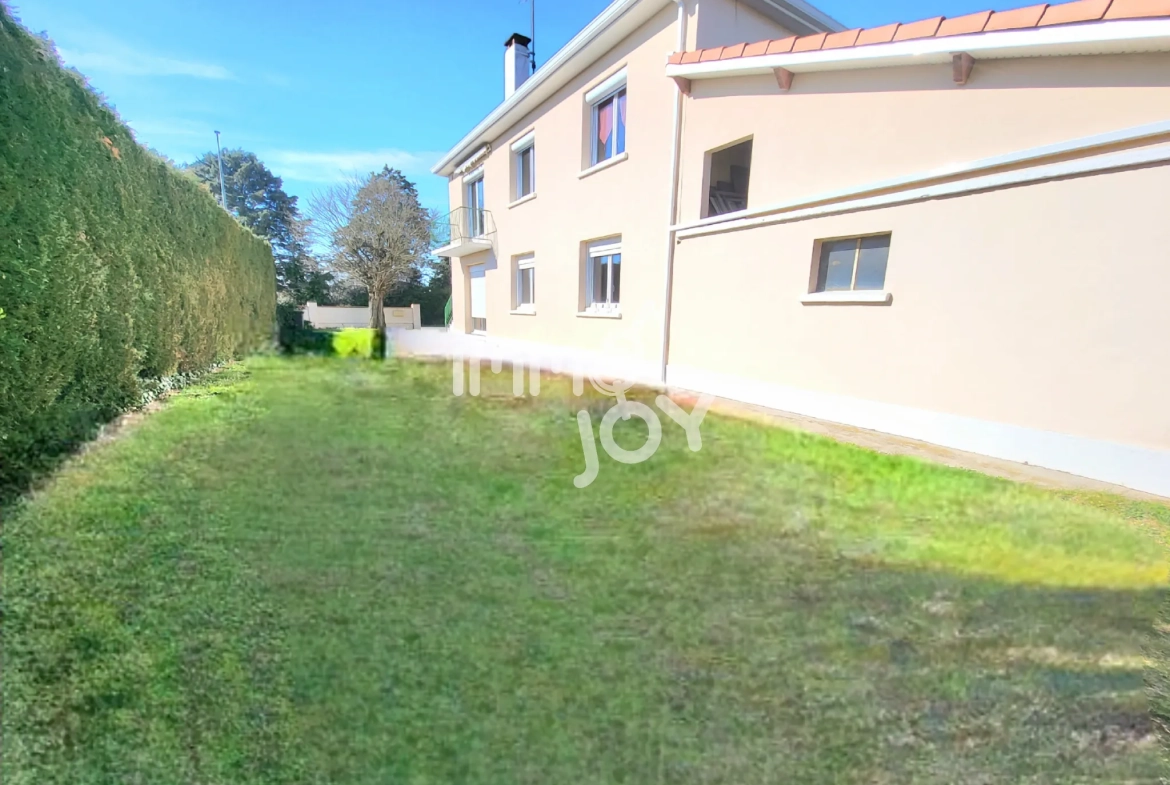 Appartement T4 avec jardin et garage à La Salvetat Saint-Gilles sans charges 