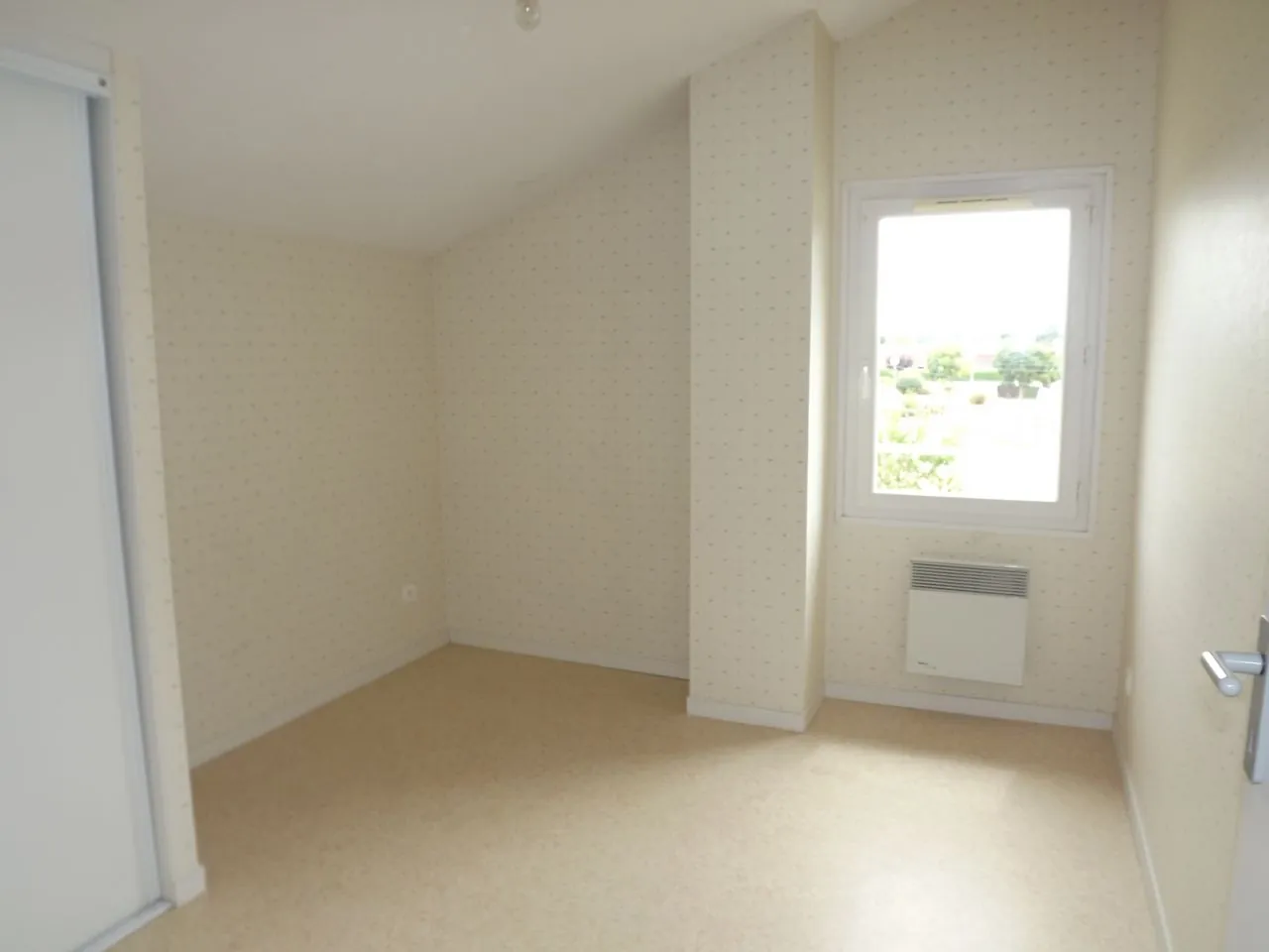 Maison d'environ 85 m² avec jardin privé à Artaix en Saône-et-Loire 