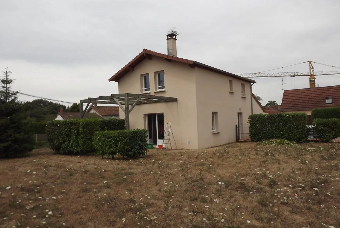 Maison d'environ 85 m² avec jardin privé à Artaix en Saône-et-Loire 