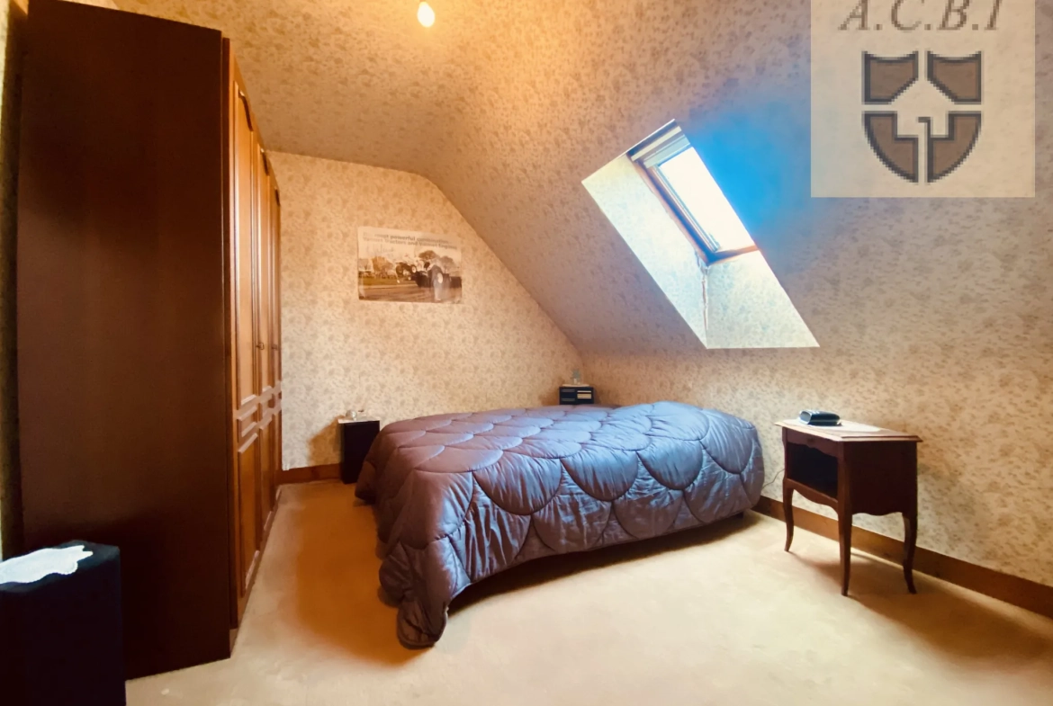 Maison à vendre à Vendôme avec jardin, garage et potentiel de rénovation 