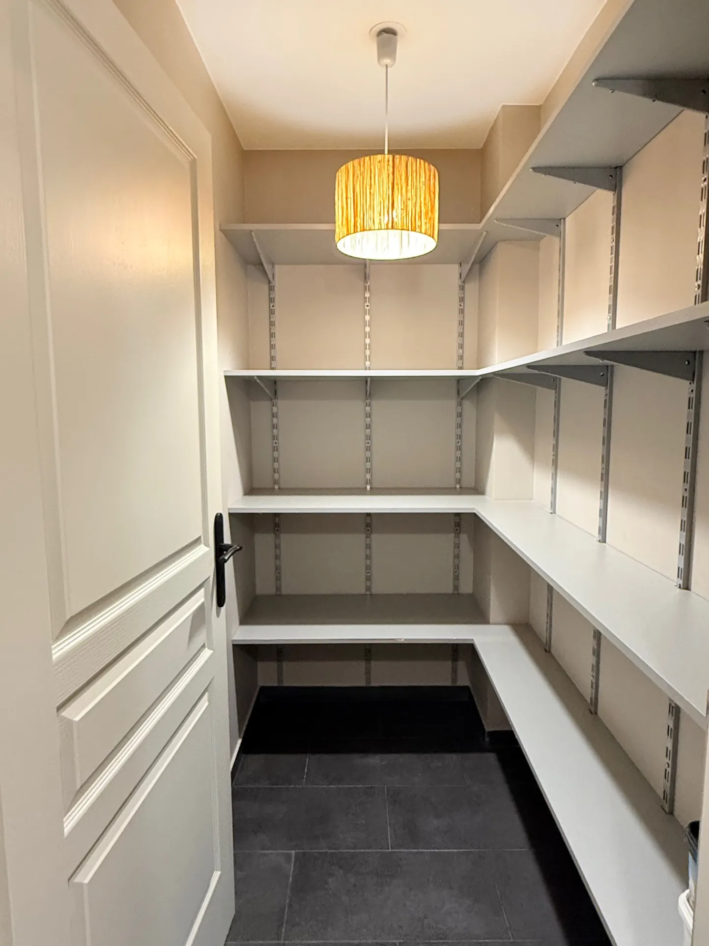 Charmant appartement de 70m² à Thionville Elange avec terrasse et parking 