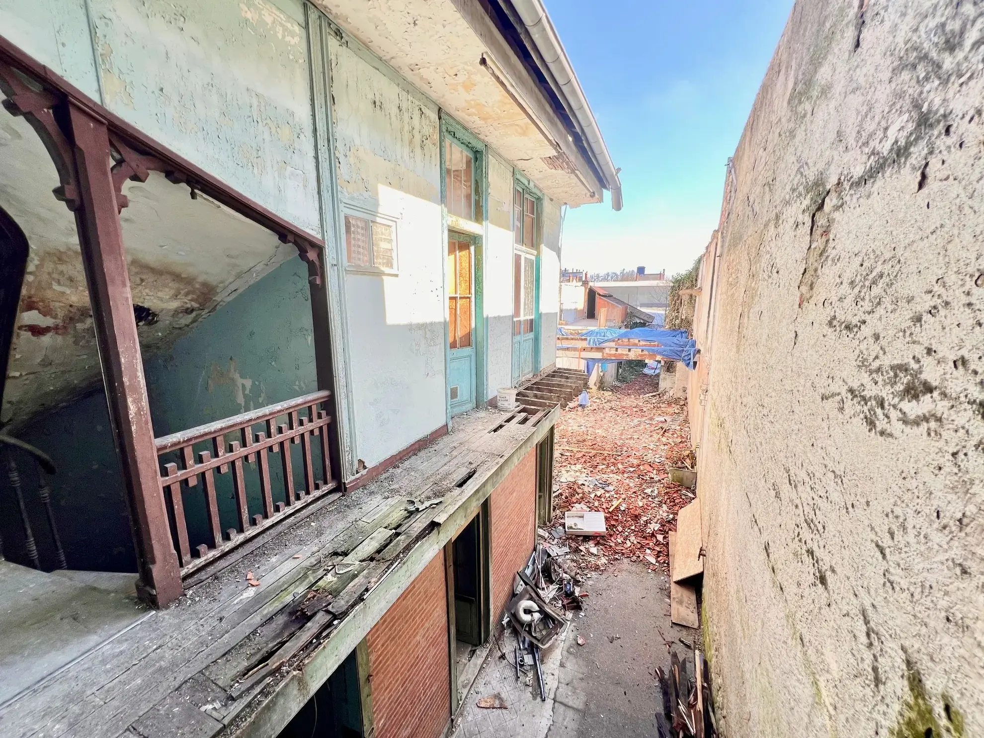 Immeuble à rénover à Tarbes – Opportunité d'investissement dans le centre-ville 