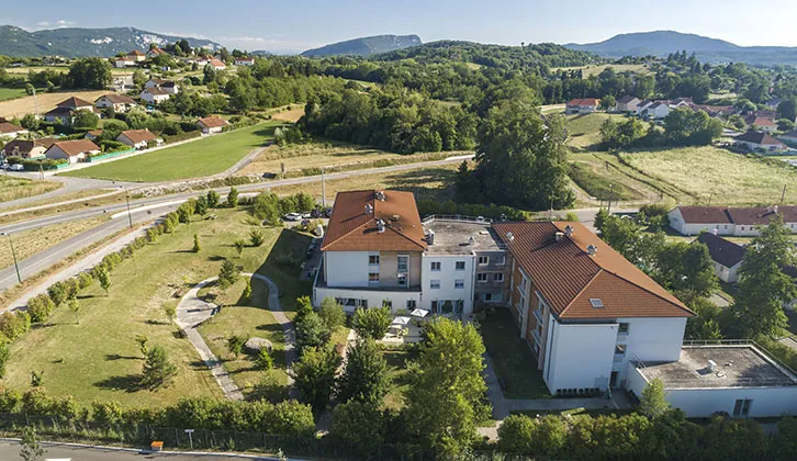 Investissement locatif dans un EHPAD rénové à Belley — Bail commercial meublé 