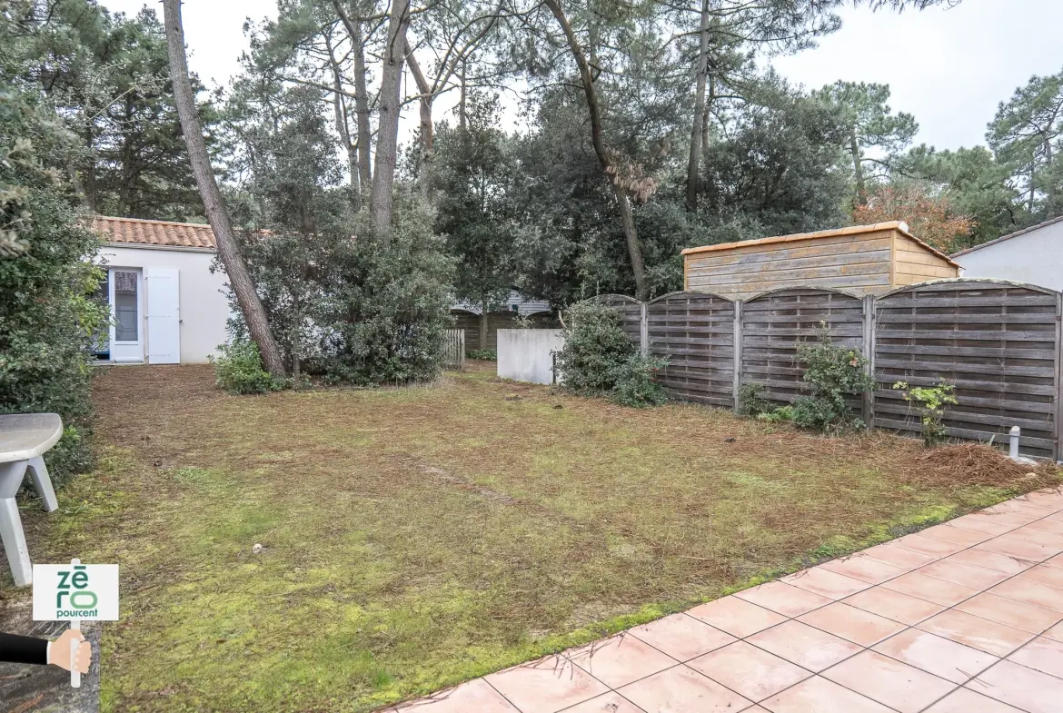 Maison à vendre à 800 mètres de la plage des Conches à Longeville-sur-mer 