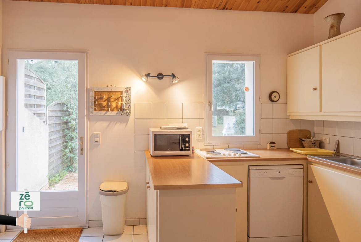 Maison à vendre à 800 mètres de la plage des Conches à Longeville-sur-mer 