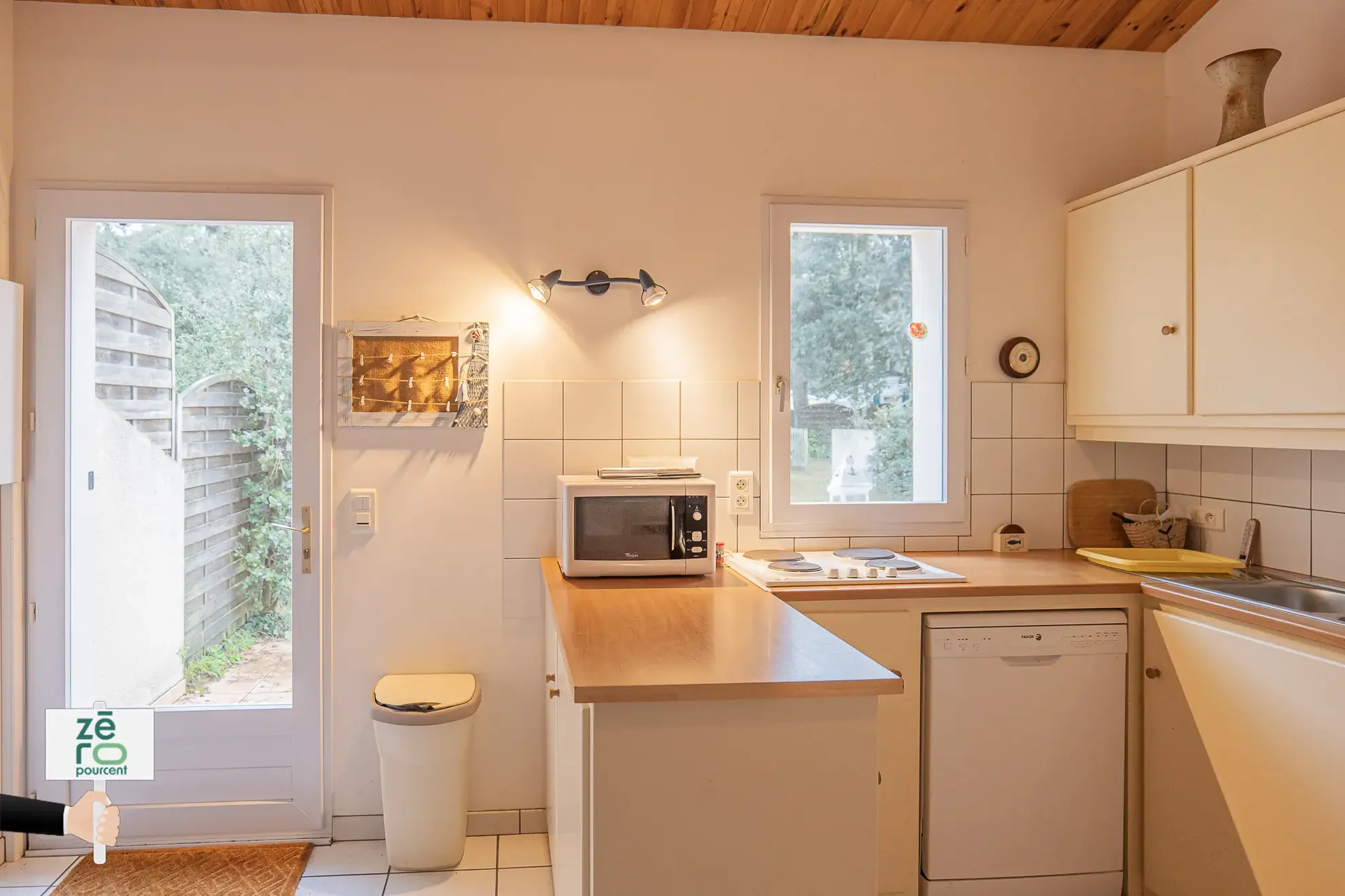 Maison à vendre à 800 mètres de la plage des Conches à Longeville-sur-mer 