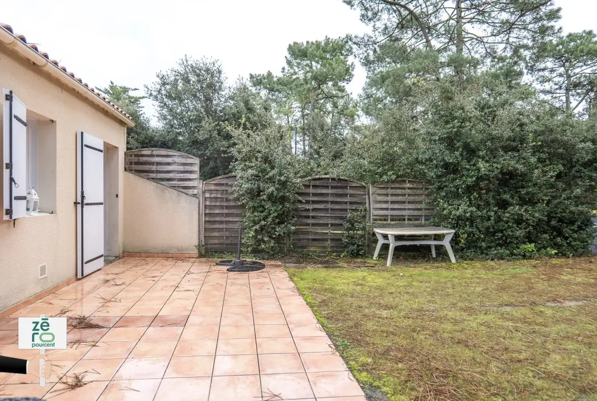 Maison à vendre à 800 mètres de la plage des Conches à Longeville-sur-mer 