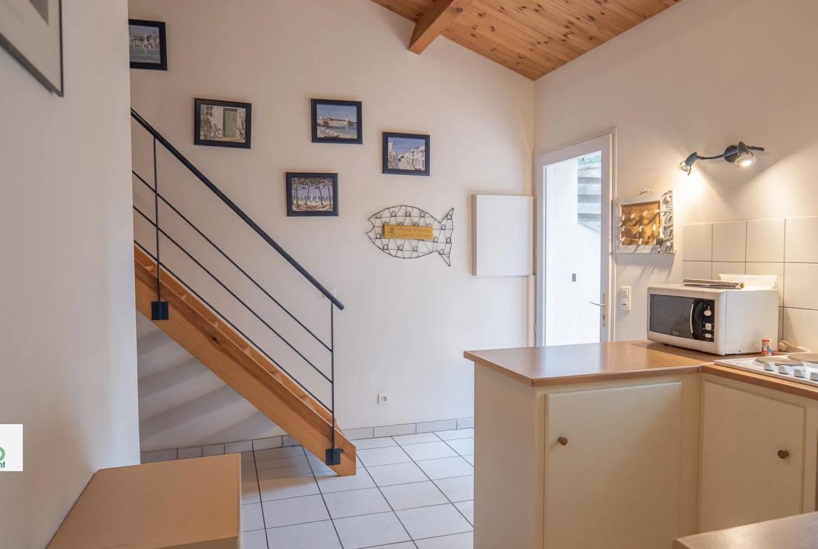 Maison à vendre à 800 mètres de la plage des Conches à Longeville-sur-mer 