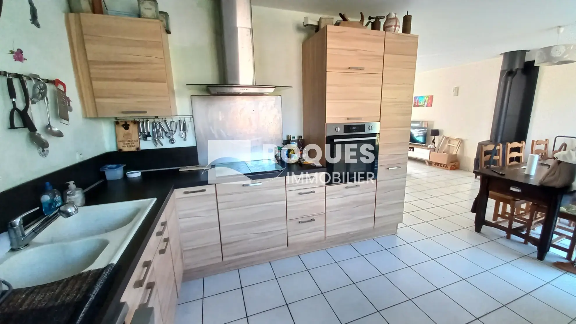 Maison de plain-pied à Creissels avec vue imprenable et jardin de 591 m² 