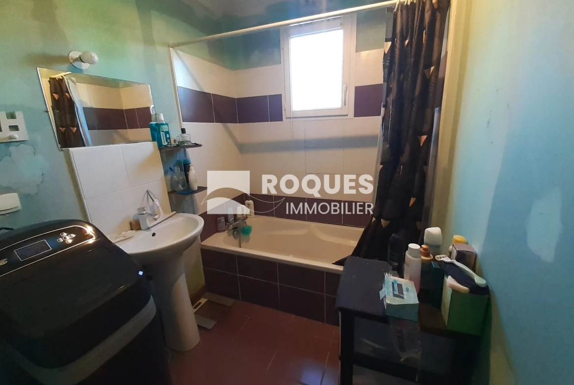 Maison de plain-pied à Creissels avec vue imprenable et jardin de 591 m² 
