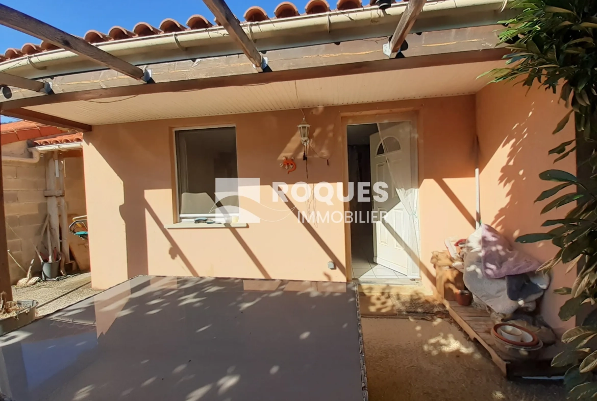Maison de plain-pied à Creissels avec vue imprenable et jardin de 591 m² 