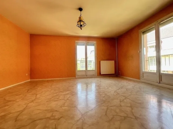 Appartement T2 avec Vue Dégagée à Belfort - Vieux Belfort