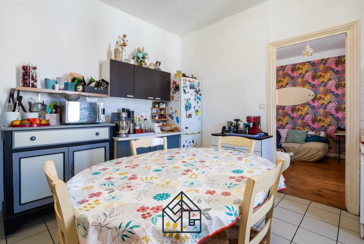 Maison familiale à Roanne avec grand terrain et dépendances - Exclu 
