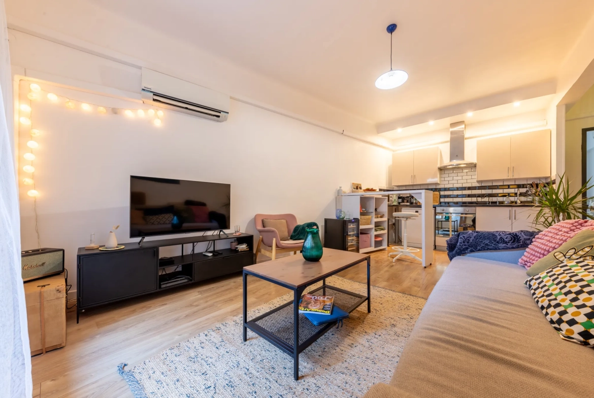 Appartement 3 pièces rénové avec terrasse et parking à Nice, secteur Parc Impérial 