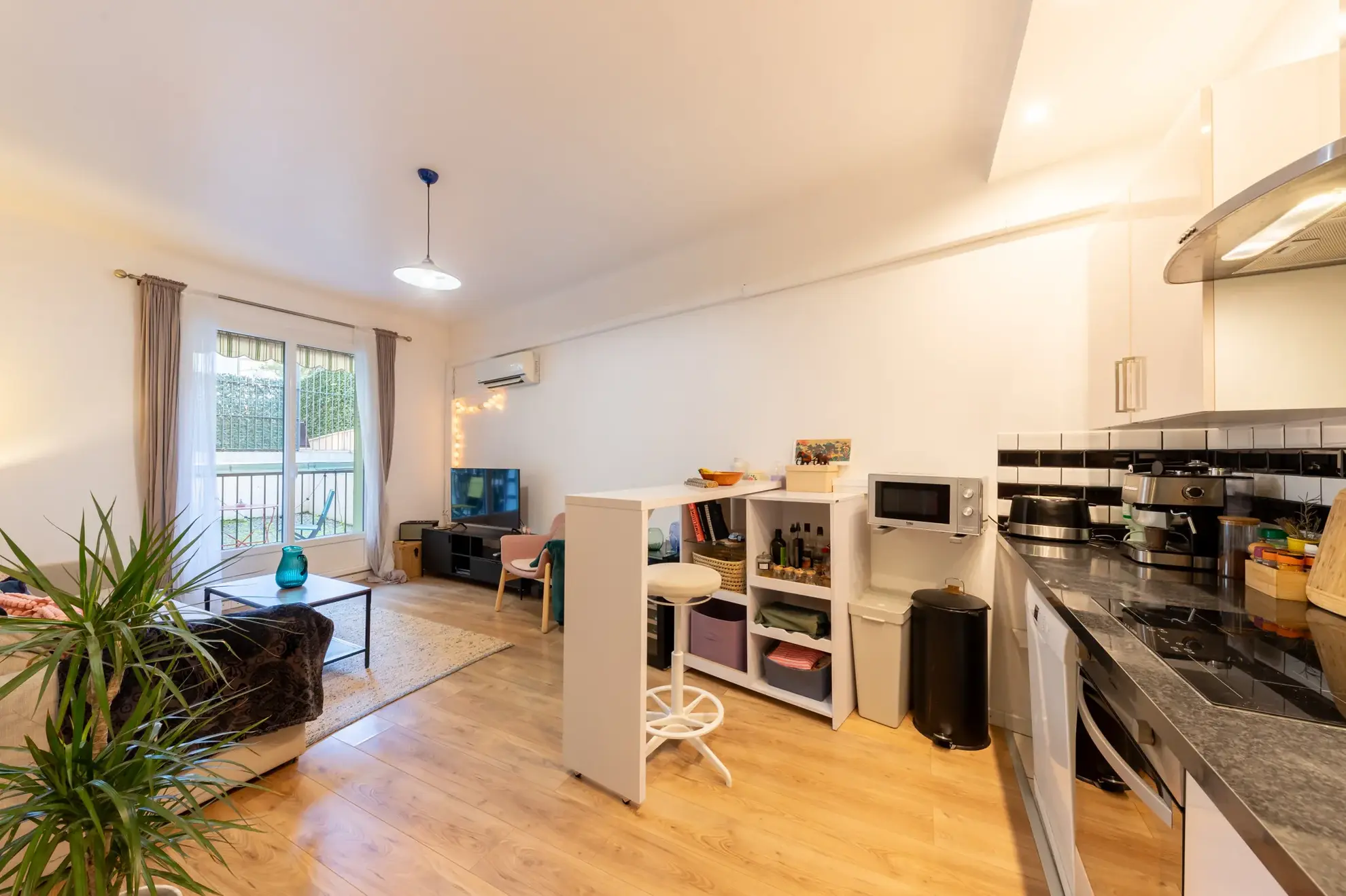 Appartement 3 pièces rénové avec terrasse et parking à Nice, secteur Parc Impérial 