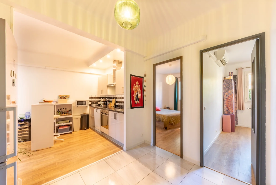 Appartement 3 pièces rénové avec terrasse et parking à Nice, secteur Parc Impérial 