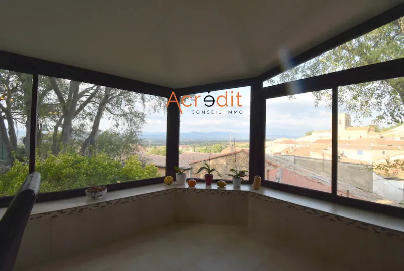 Maison à vendre au Pouget avec 3 chambres, véranda et vue panoramique - Opportunité à ne pas manquer 