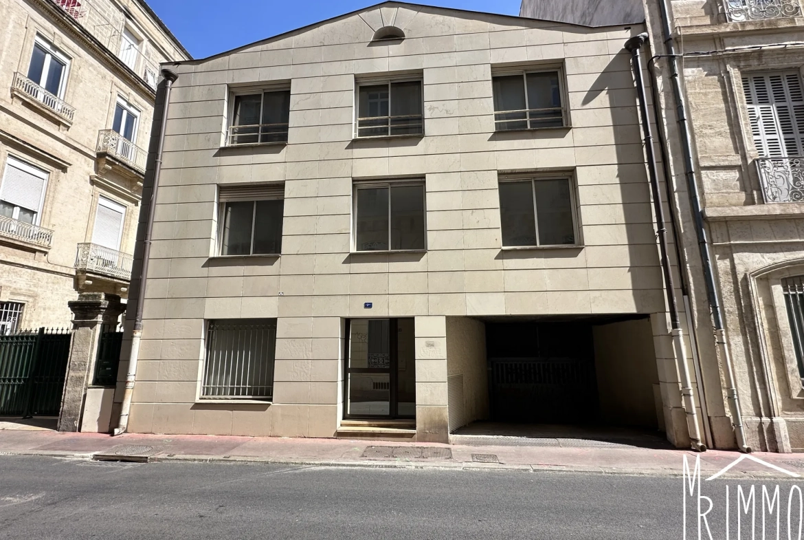 Appartement T4 de 97 m² à vendre au centre de Montpellier avec parking privé 