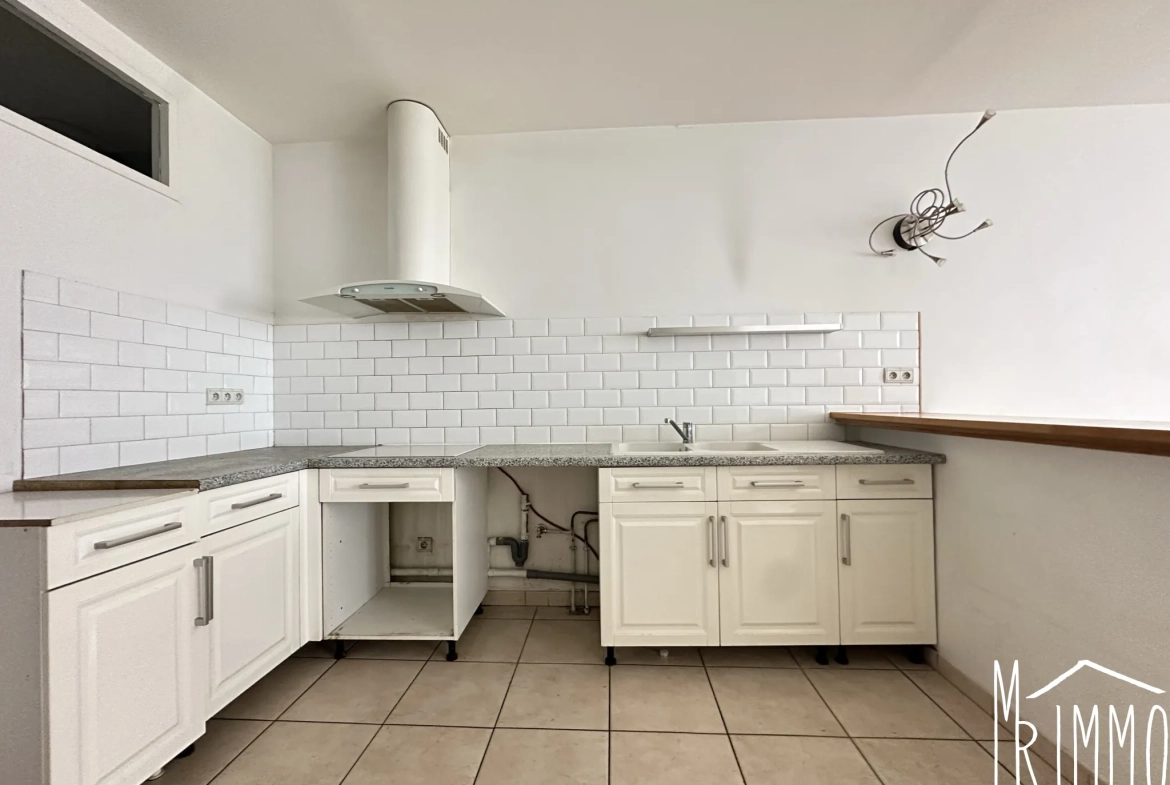 Appartement T4 de 97 m² à vendre au centre de Montpellier avec parking privé 