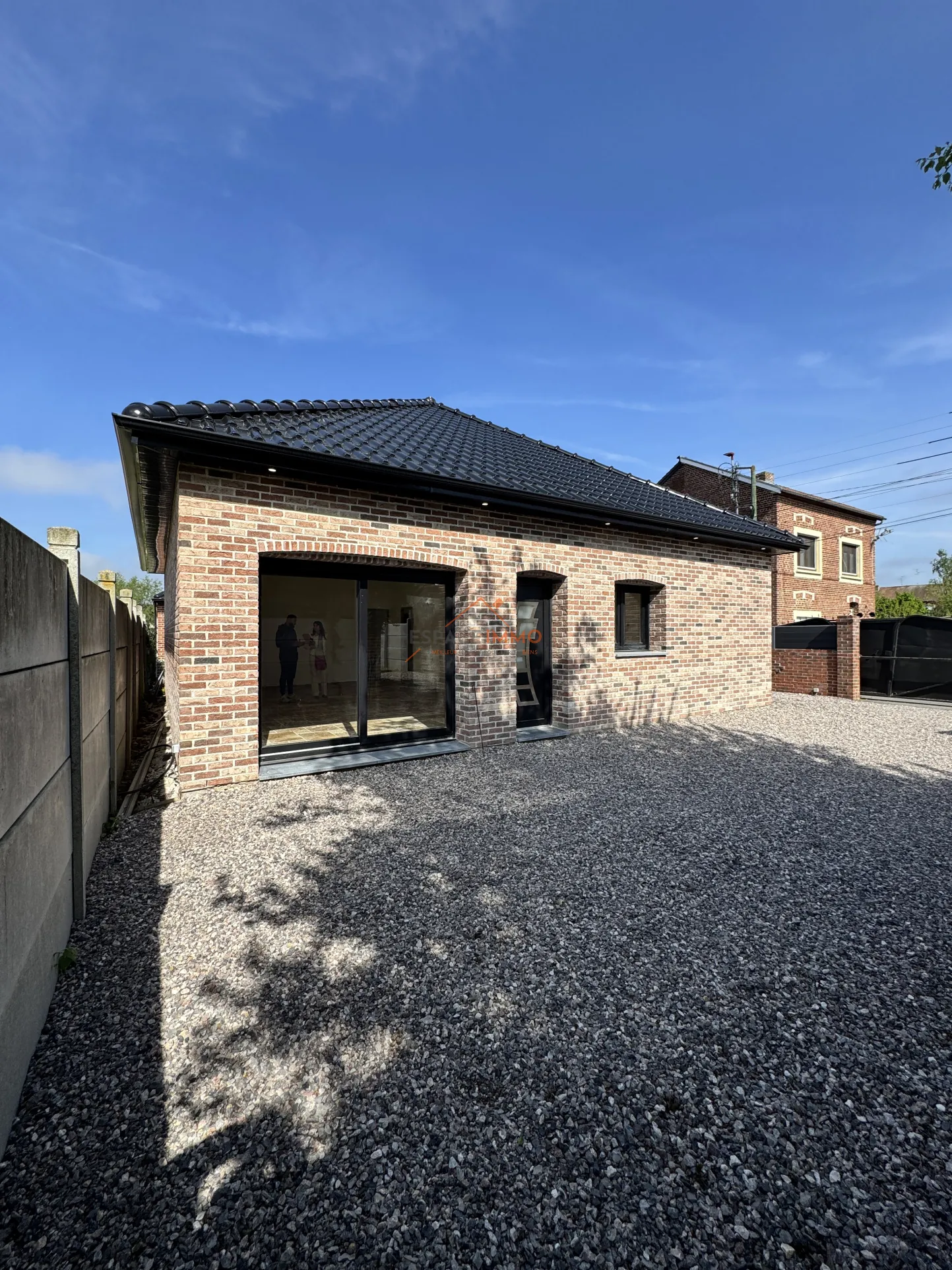 Pavillon neuf à Beuvrages avec 2 chambres, environnement calme et proche commodités 