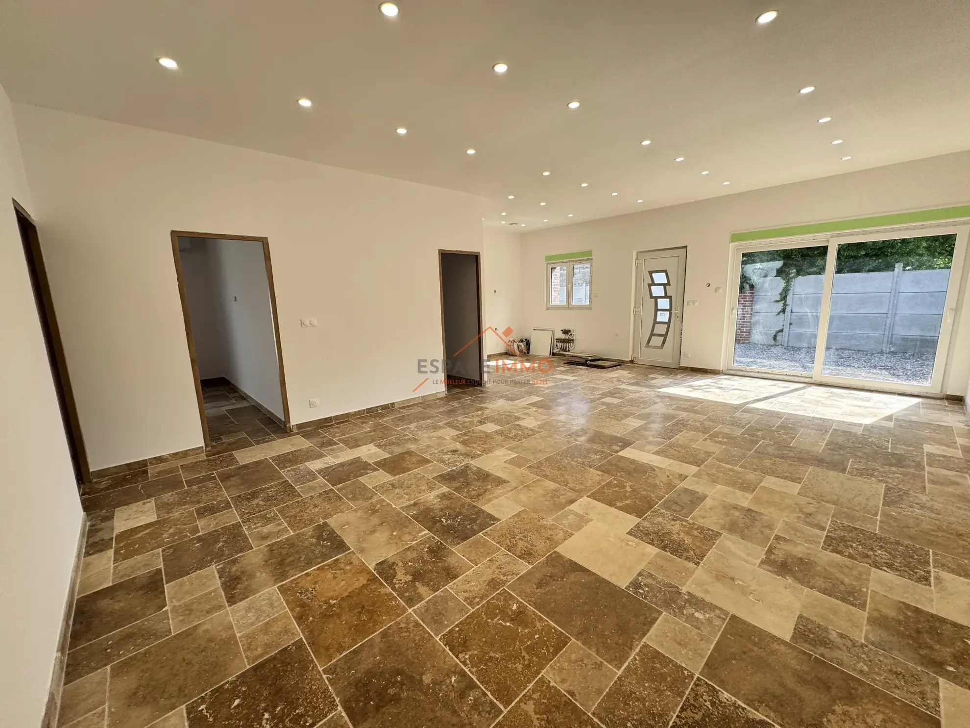 Pavillon neuf à Beuvrages avec 2 chambres, environnement calme et proche commodités 