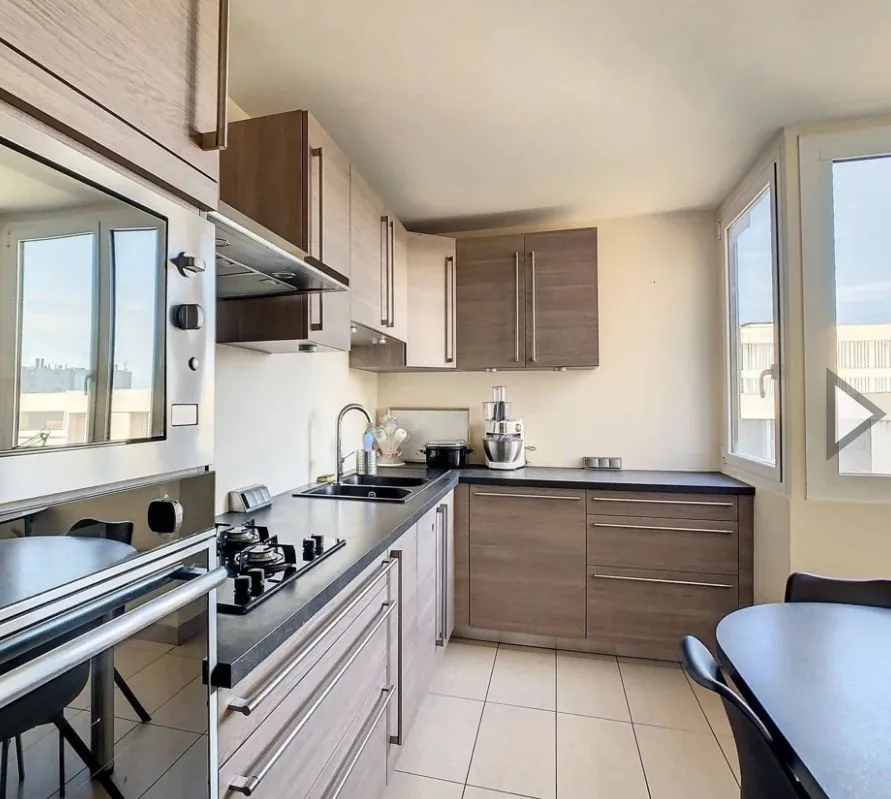 Appartement T3 avec balcon à Elancourt – Résidence Les Nouveaux Horizons 