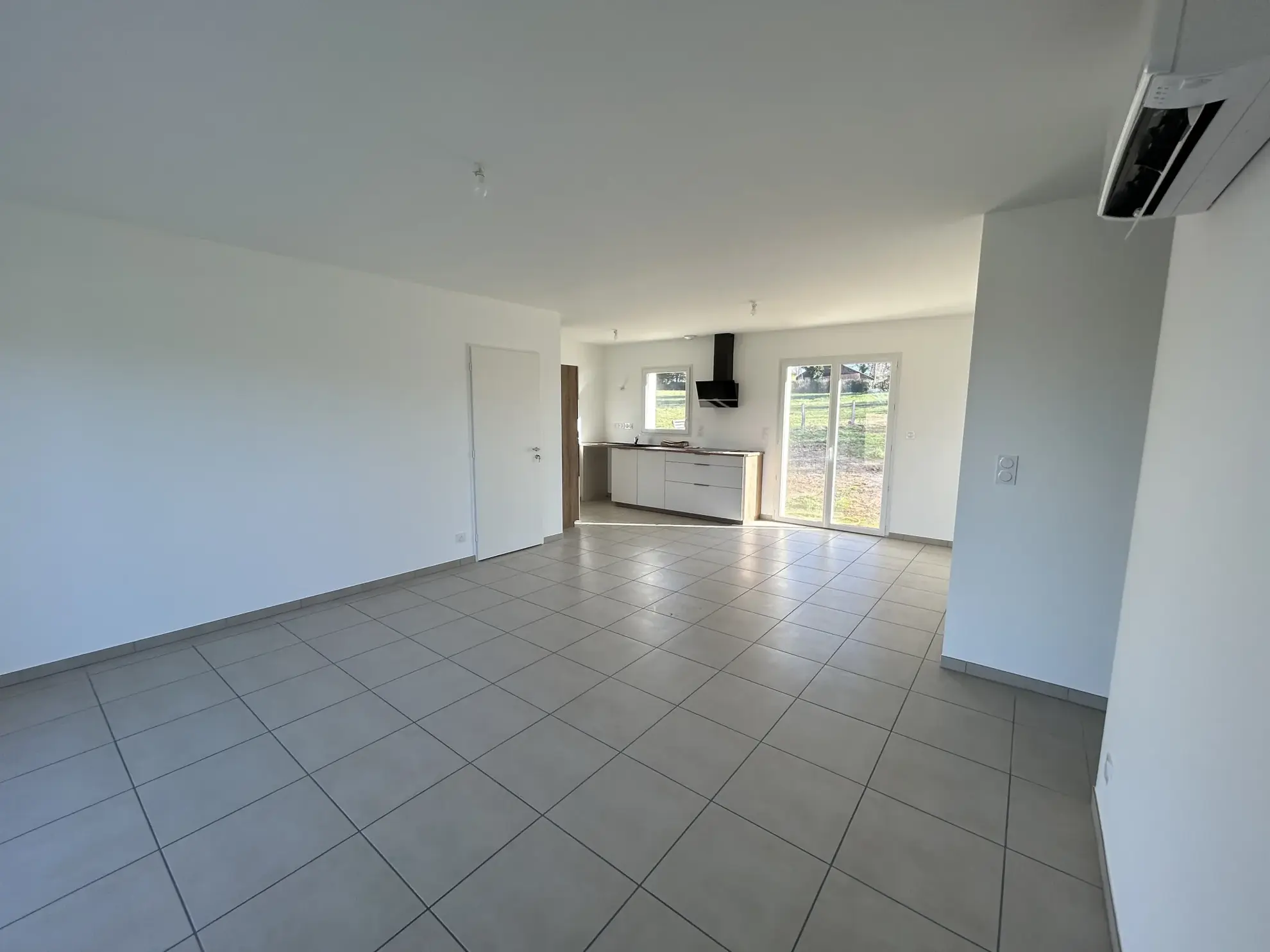 Maison neuve avec vue dégagée à Seilhac, Corrèze – 3 chambres, garage, accessible PMR 