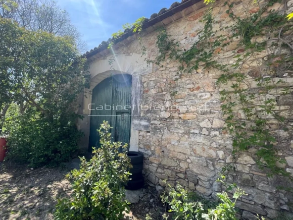 Grange en pierre de 105 m² à rénover à Saint Georges d'Orques, potentiel T4/T5