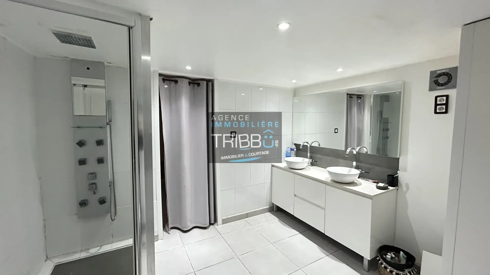 Charmante maison de village rénovée de 114 m² à Baixas, 2 chambres 