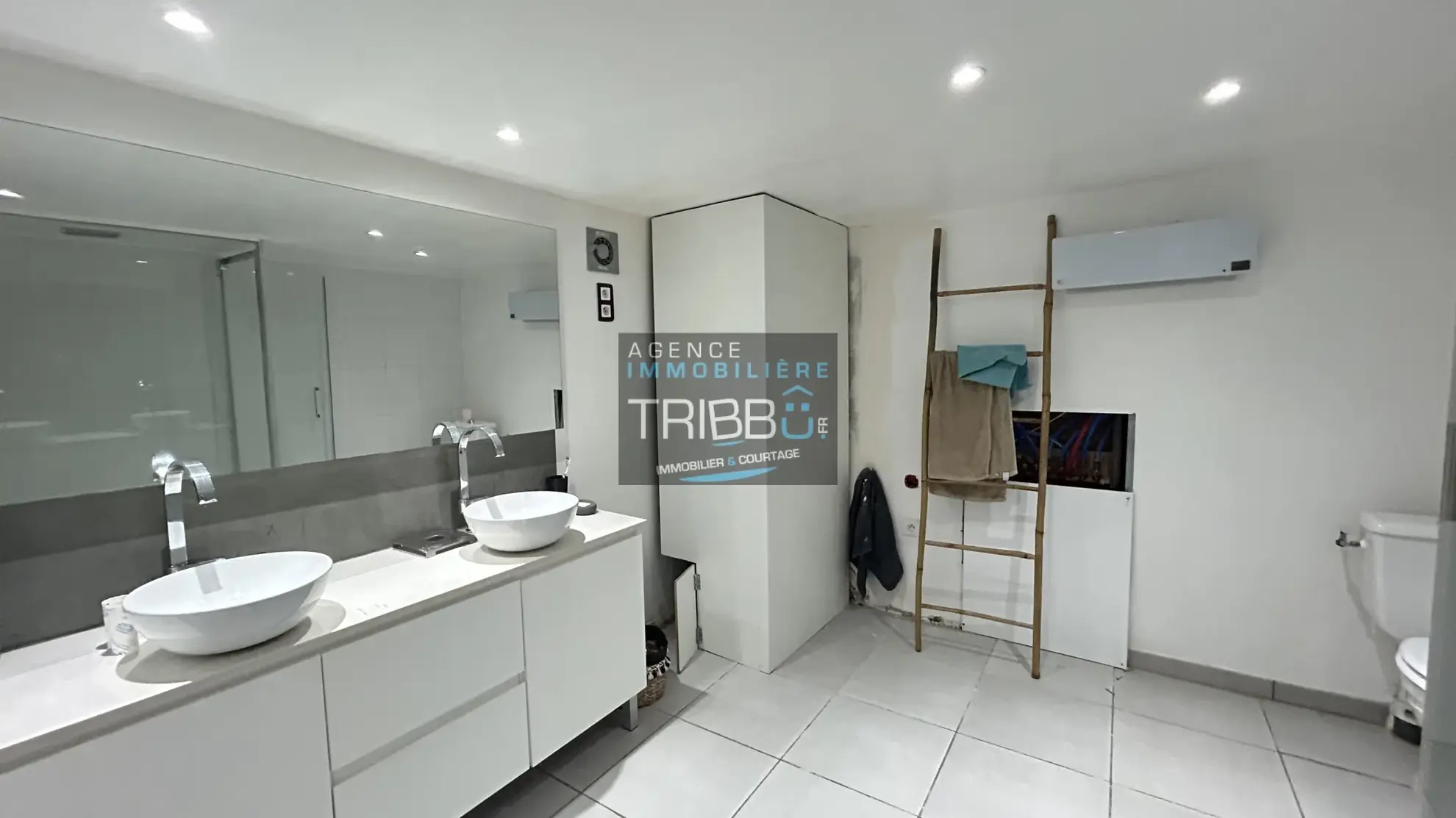 Charmante maison de village rénovée de 114 m² à Baixas, 2 chambres 