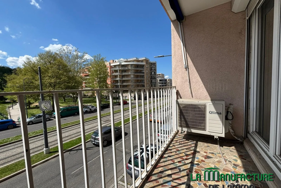Appartement F3 traversant à Saint-Étienne secteur Bergson 