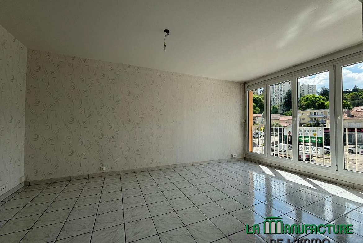Appartement F3 traversant à Saint-Étienne secteur Bergson 
