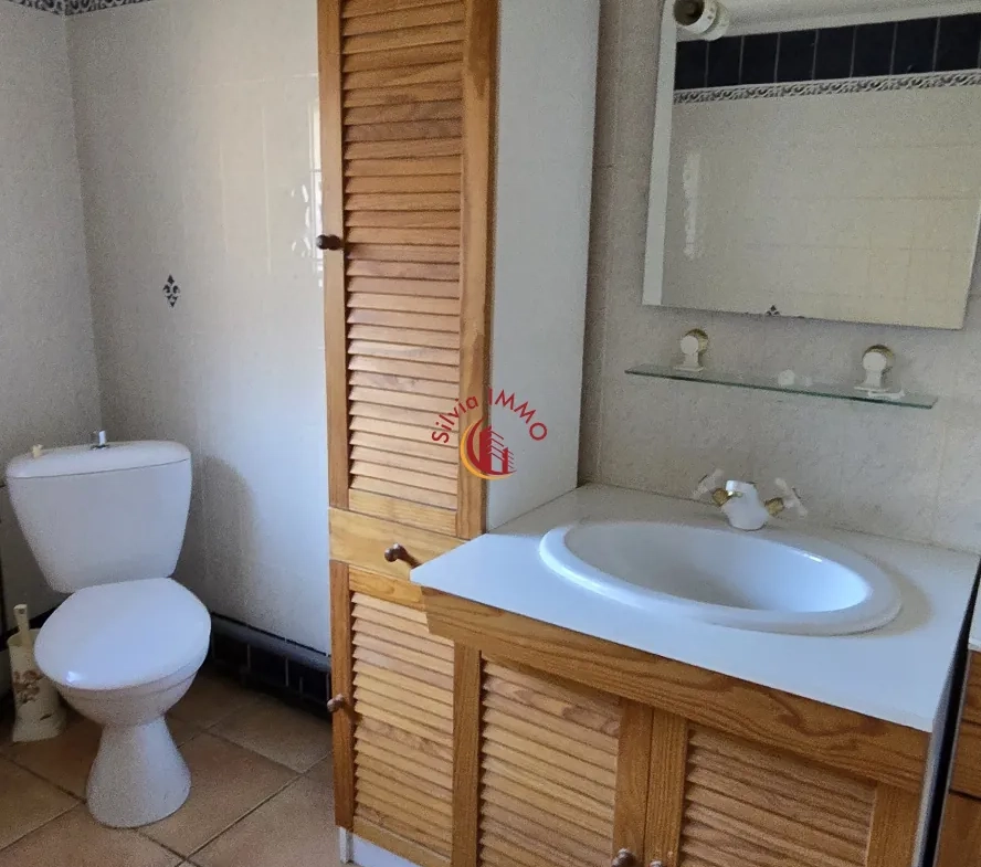 Maison de village à rafraîchir à Cassagnes - Opportunité à saisir 