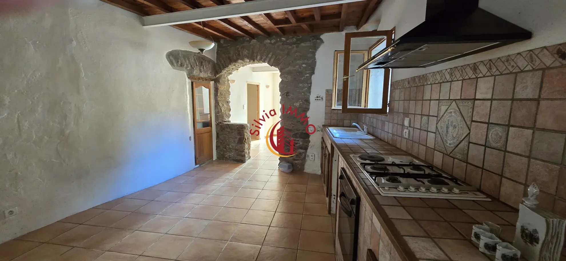 Maison de village à rafraîchir à Cassagnes - Opportunité à saisir 