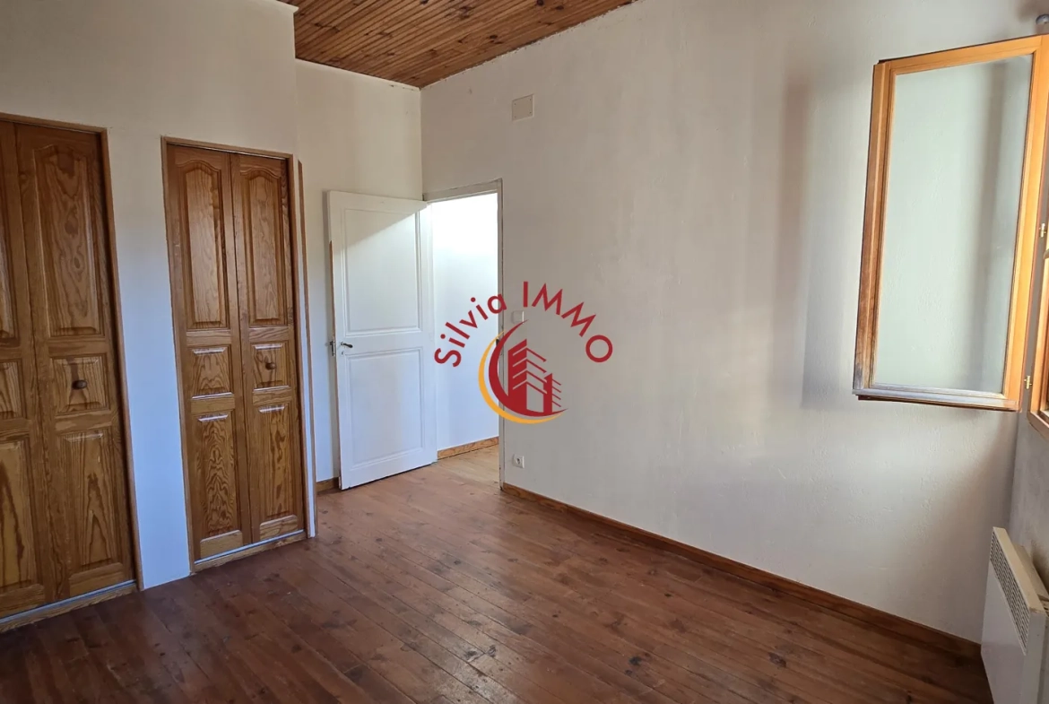 Maison de village à rafraîchir à Cassagnes - Opportunité à saisir 